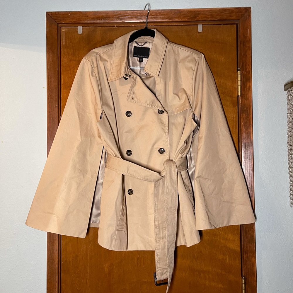 Banana Republic XL khaki trench cape plus size